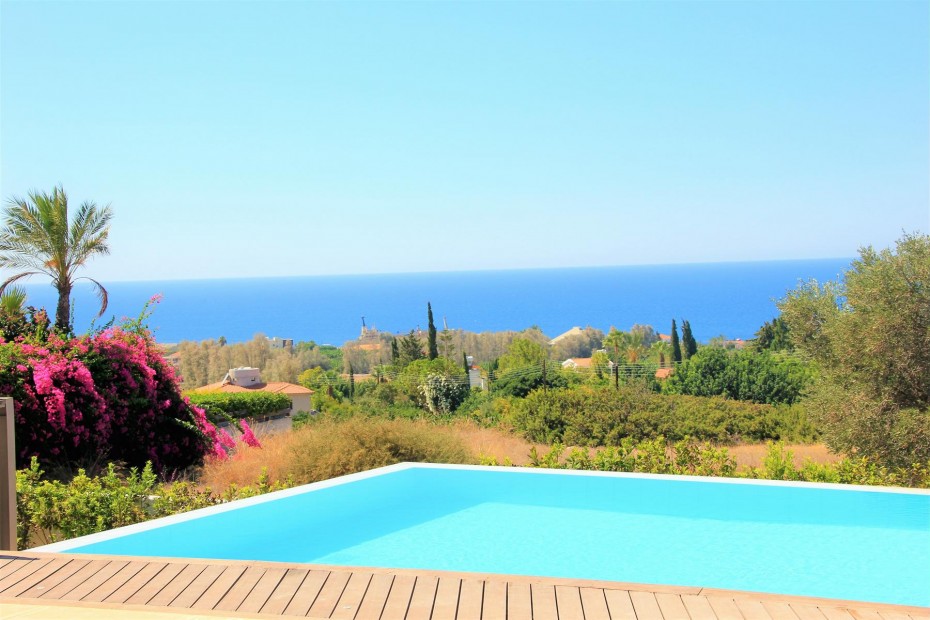 5 Bedrooms Bungalow in Peyia, Paphos