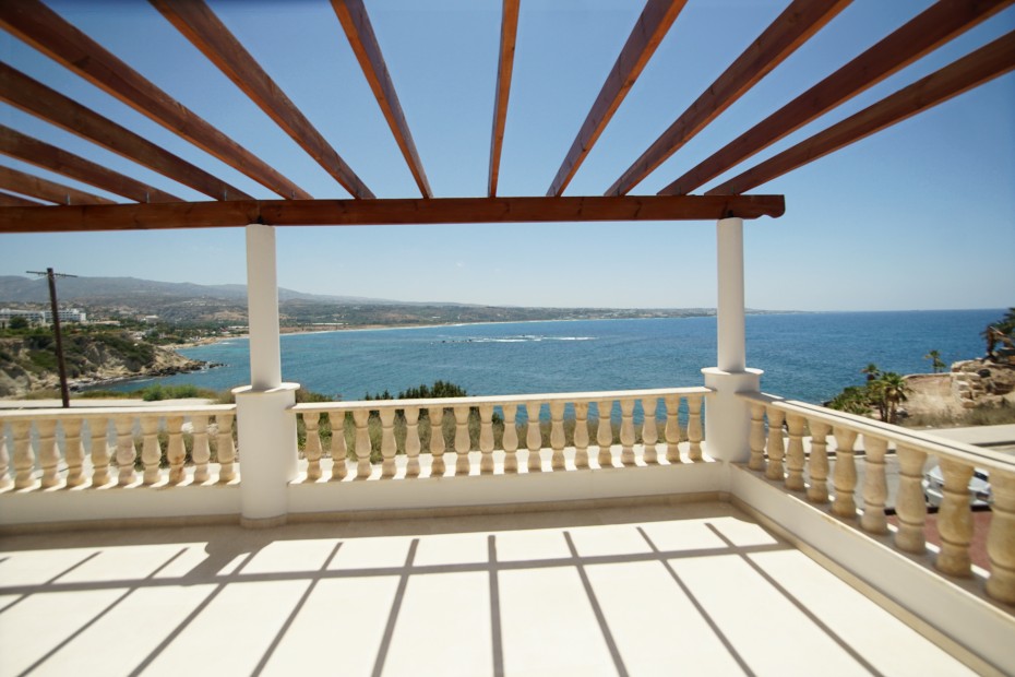 5 Bedrooms House / Villa in Peyia, Paphos