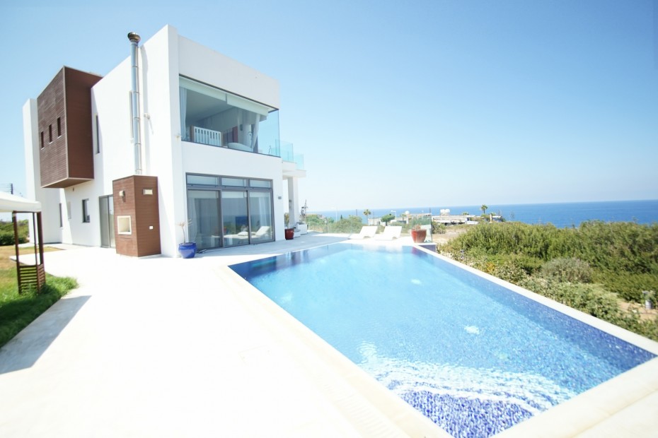 6 Bedrooms House / Villa in Peyia, Paphos