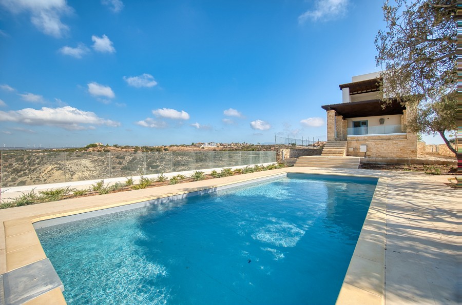 3 Bedrooms House / Villa in Pissouri, Limassol