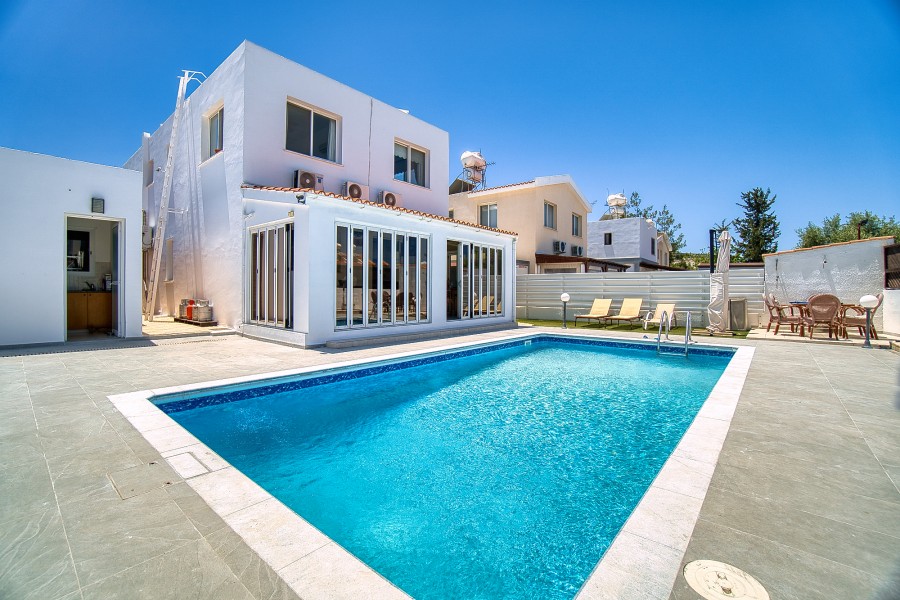 4 Bedrooms House / Villa in Anavargos, Paphos