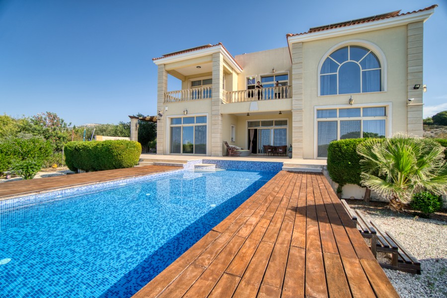 4 Bedrooms House / Villa in Tala, Paphos