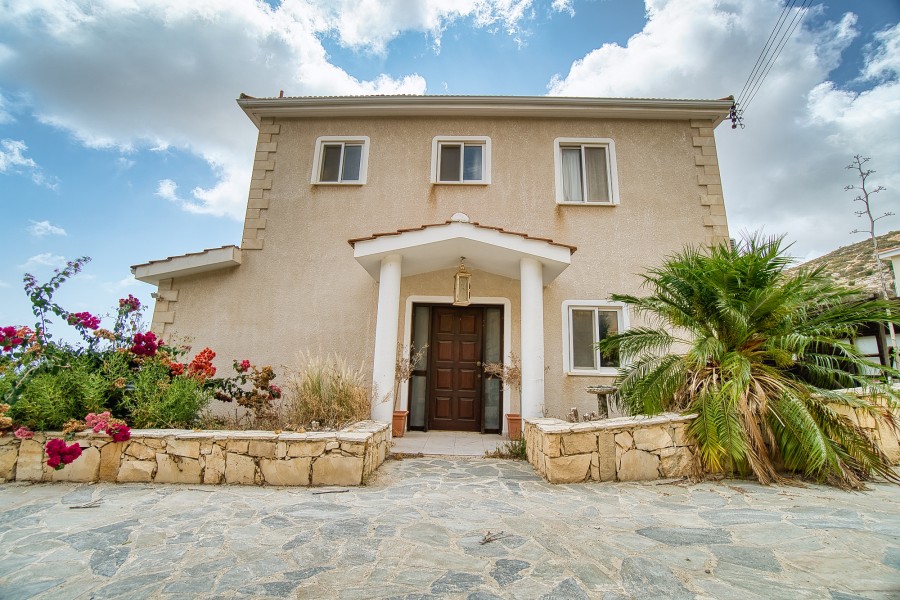 4 Bedrooms House / Villa in Peyia, Paphos