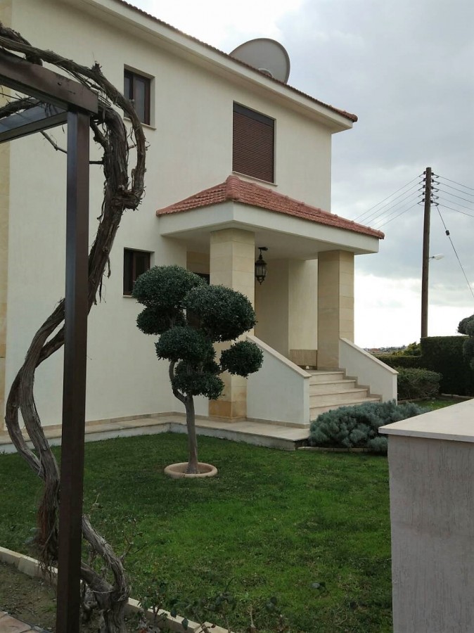 5 Bedrooms House / Villa in Agios Athanasios, Limassol