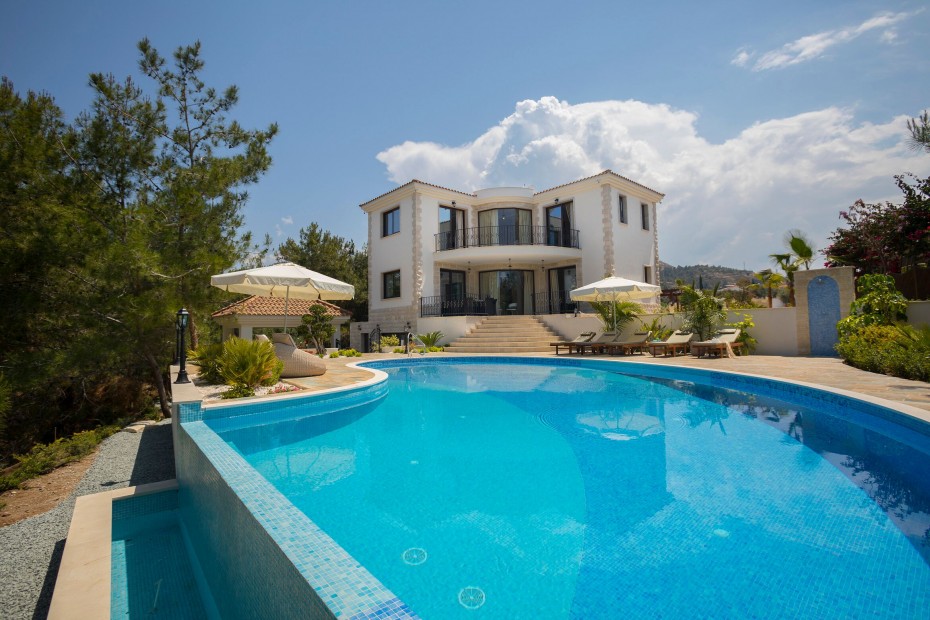 4 Bedrooms House / Villa in Argaka, Paphos