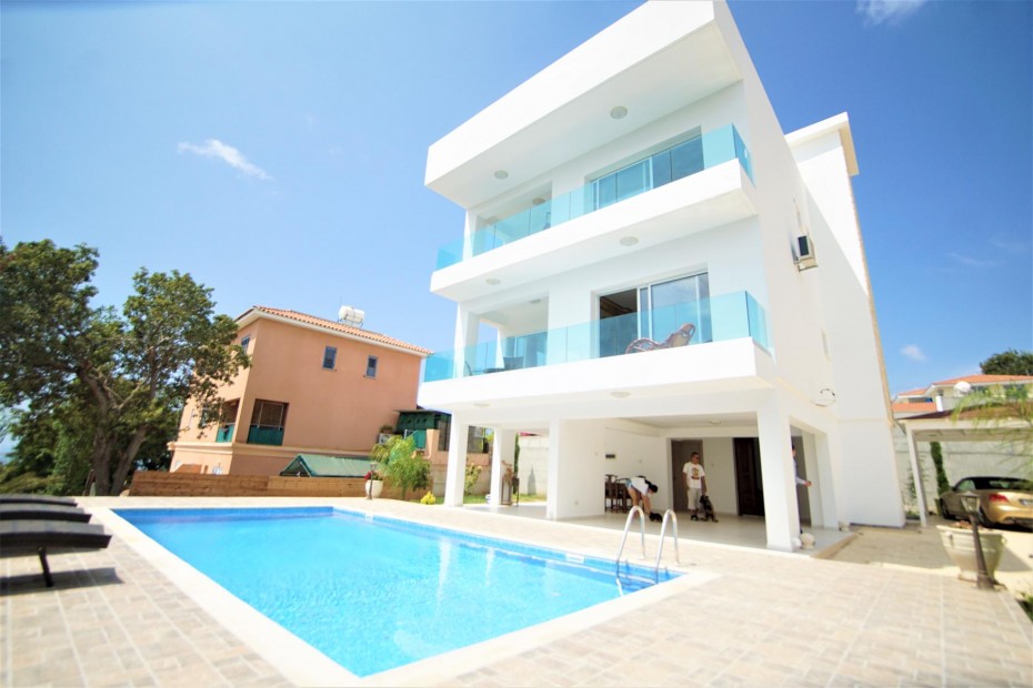 4 Bedrooms House / Villa in Tremithousa, Paphos