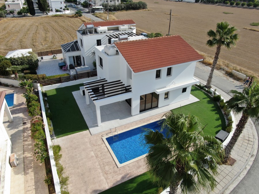 4 Bedrooms House / Villa in Pyla, Larnaca