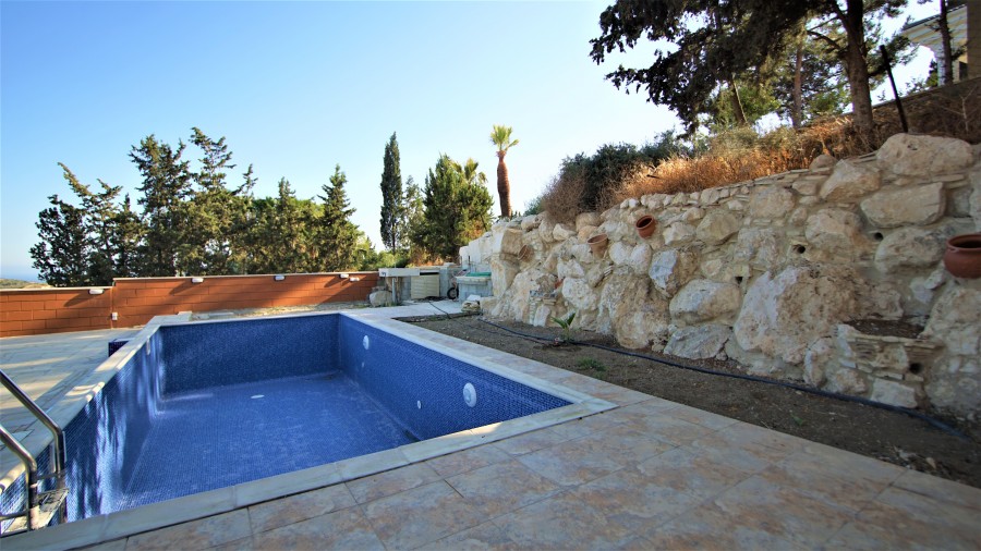 4 Bedrooms House / Villa in Pareklissia, Limassol