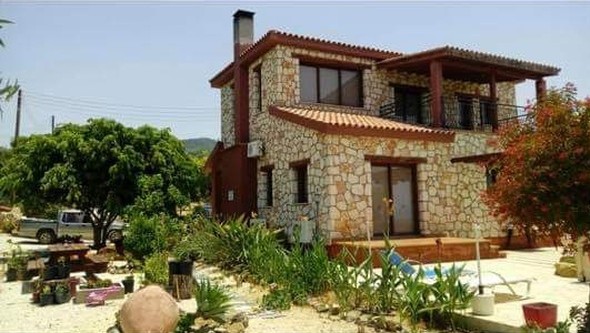 4 Bedrooms House / Villa in Agia Marina Chrysochous, Paphos