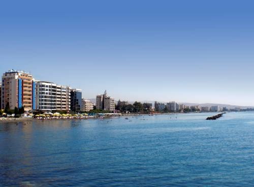 2 Bedrooms Apartment in Molos, Limassol