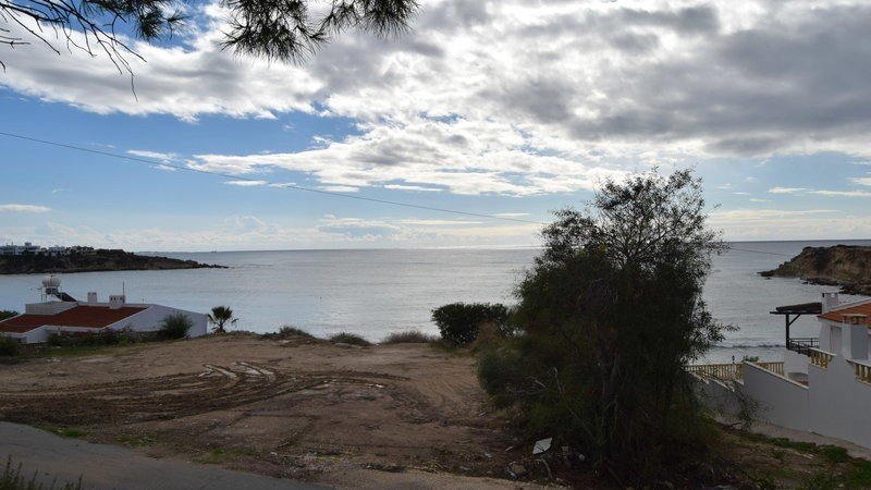 3 Bedrooms House / Villa in Coral Bay, Paphos