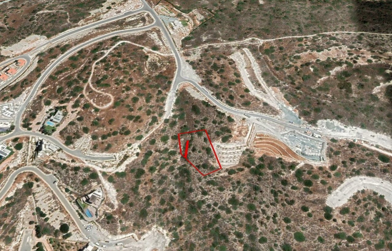 Land in Agios Tychonas, Limassol