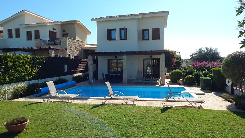 3 Bedrooms Townhouse in Aphrodite Hills, Paphos