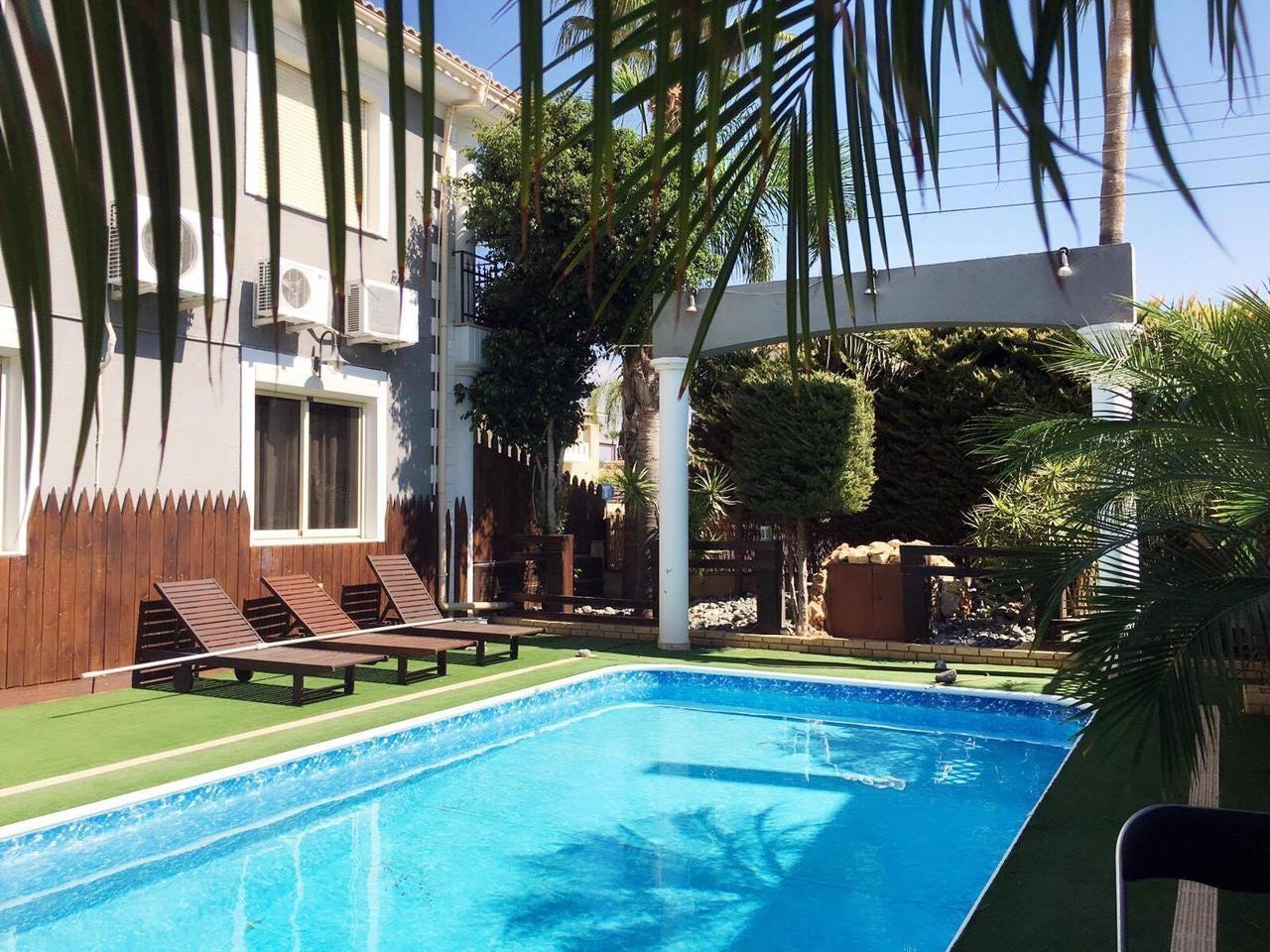 5 Bedrooms House / Villa in Linopetra, Limassol