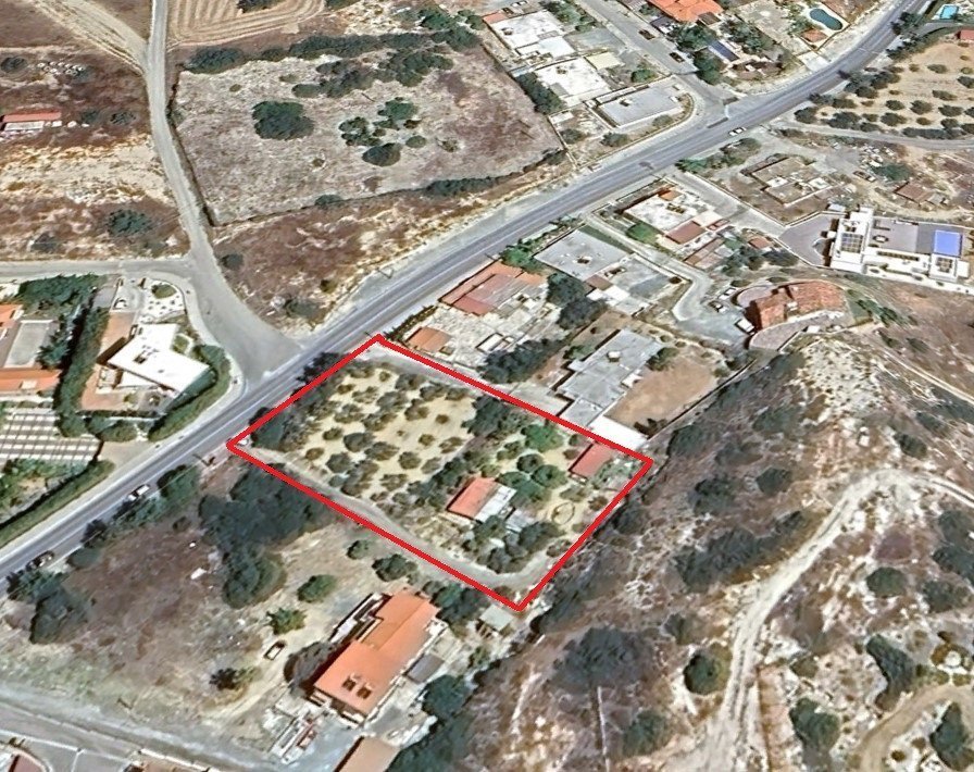 Land in Agios Tychonas, Limassol