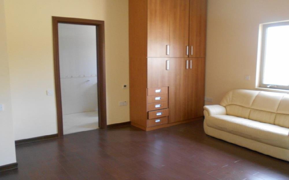3 Bedrooms House / Villa in Souni, Limassol