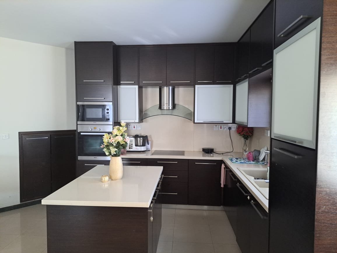 3 Bedrooms House / Villa in Erimi, Limassol