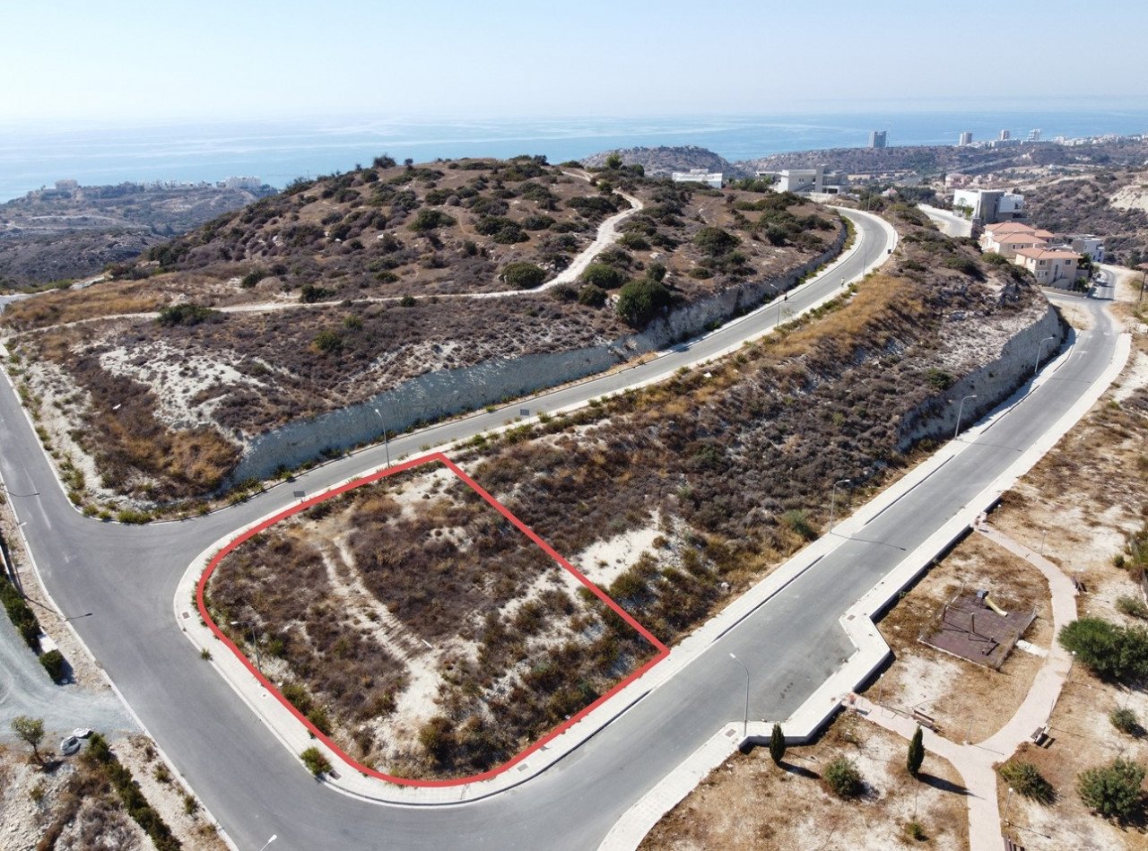 Land in Agios Tychonas, Limassol