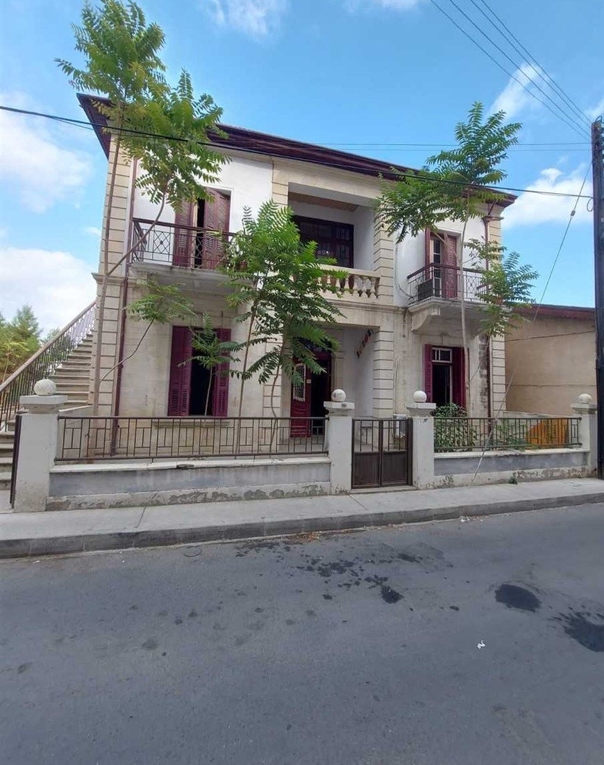 5 Bedrooms House / Villa in Katholiki, Limassol