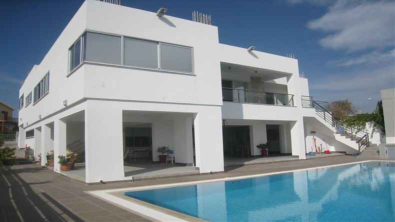 5 Bedrooms House / Villa in Anavargos, Paphos