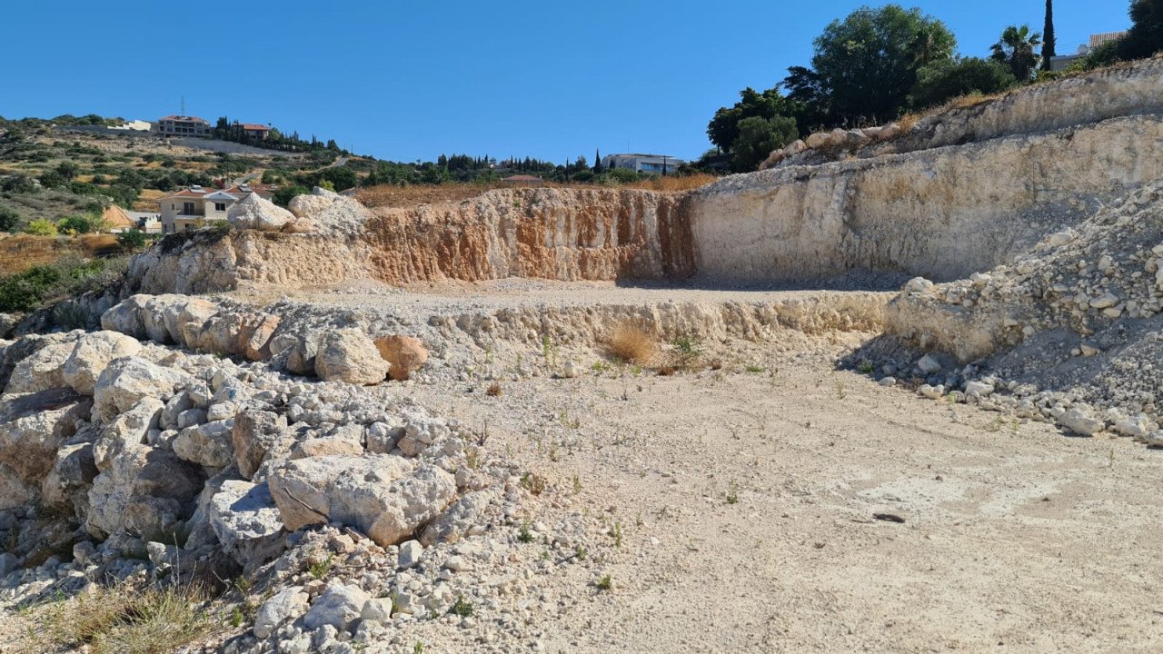 Land in Agios Tychonas, Limassol