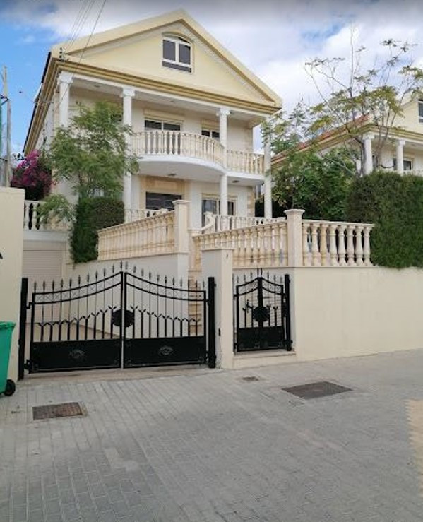 6 Bedrooms House / Villa in Mouttagiaka, Limassol