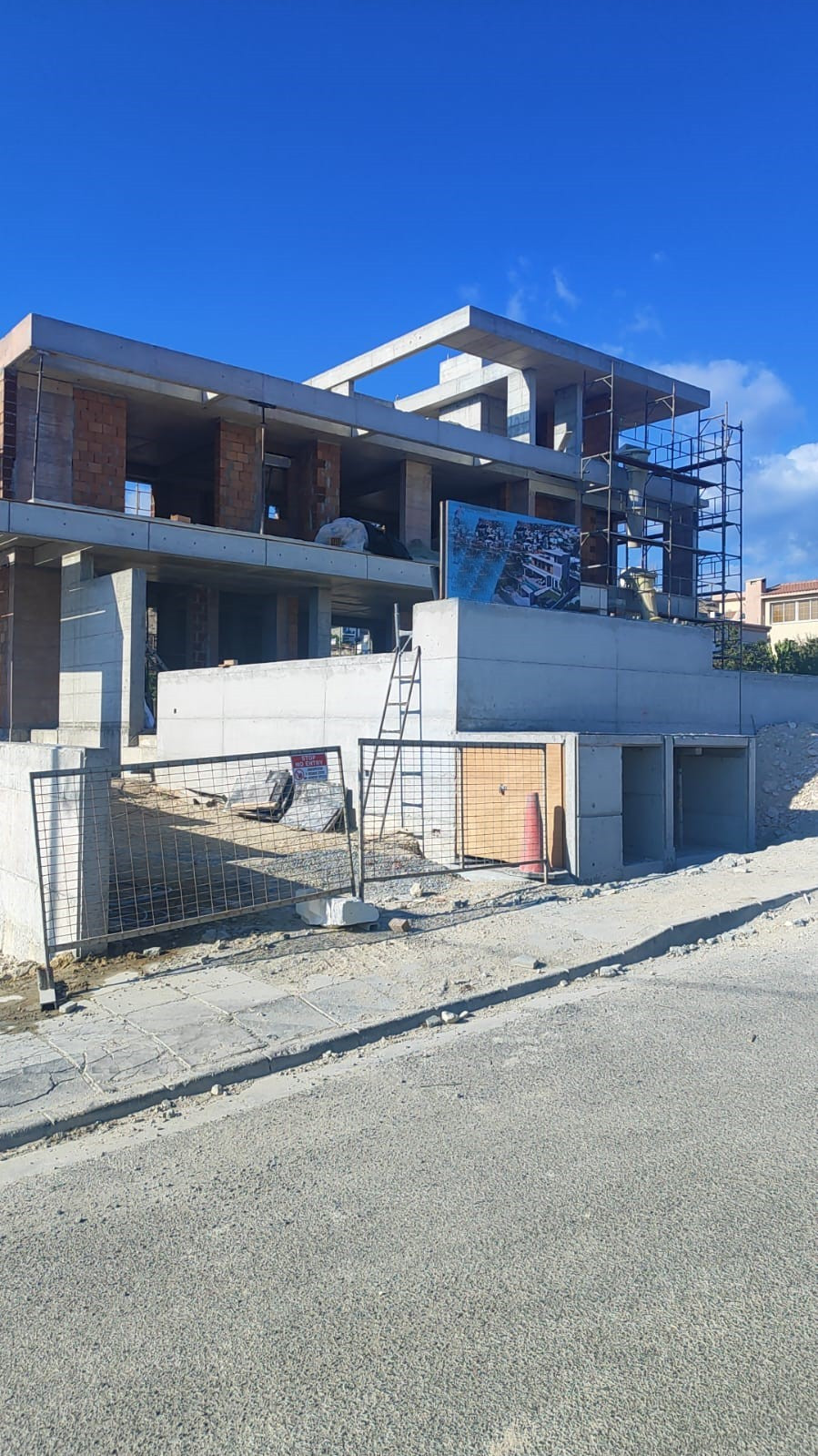 5 Bedrooms House / Villa in Mouttagiaka, Limassol