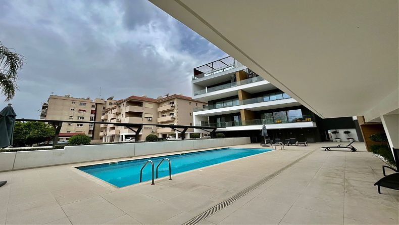 4 Bedrooms Penthouse in Papas Area, Limassol