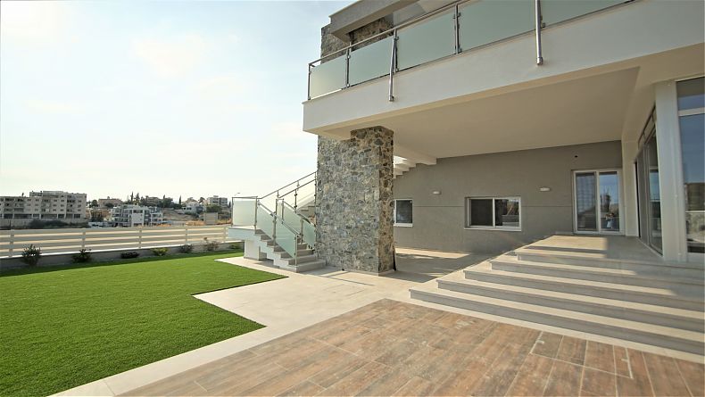 3 Bedrooms House / Villa in Agia Fyla, Limassol