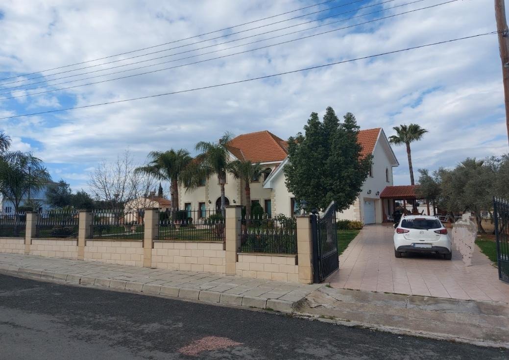 5 Bedrooms House / Villa in Dali, Nicosia