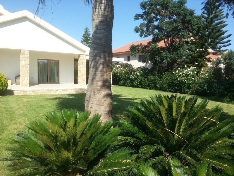 4 Bedrooms House / Villa in Pareklissia, Limassol
