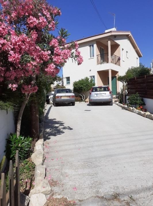 4 Bedrooms House / Villa in Agios Athanasios, Limassol