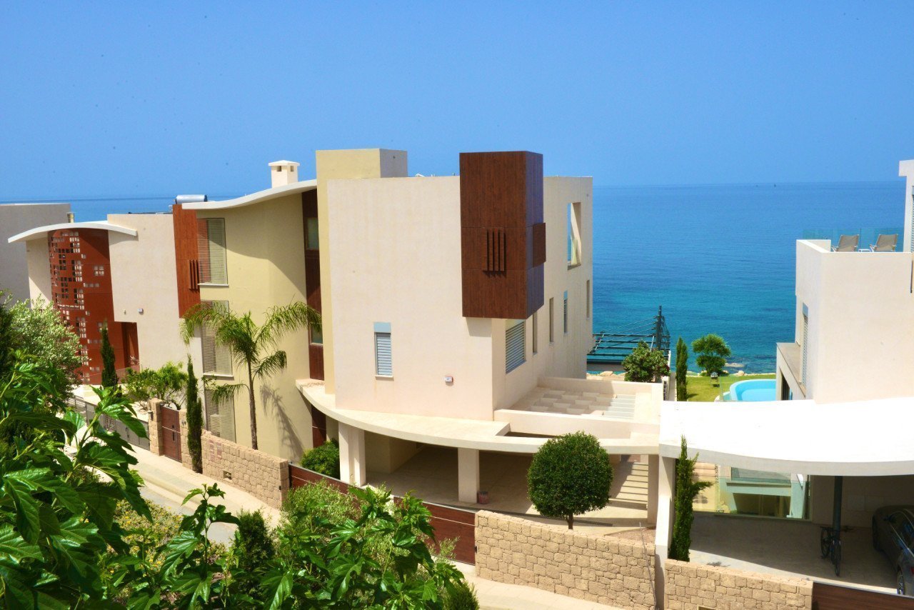 4 Bedrooms House / Villa in Chlorakas, Paphos