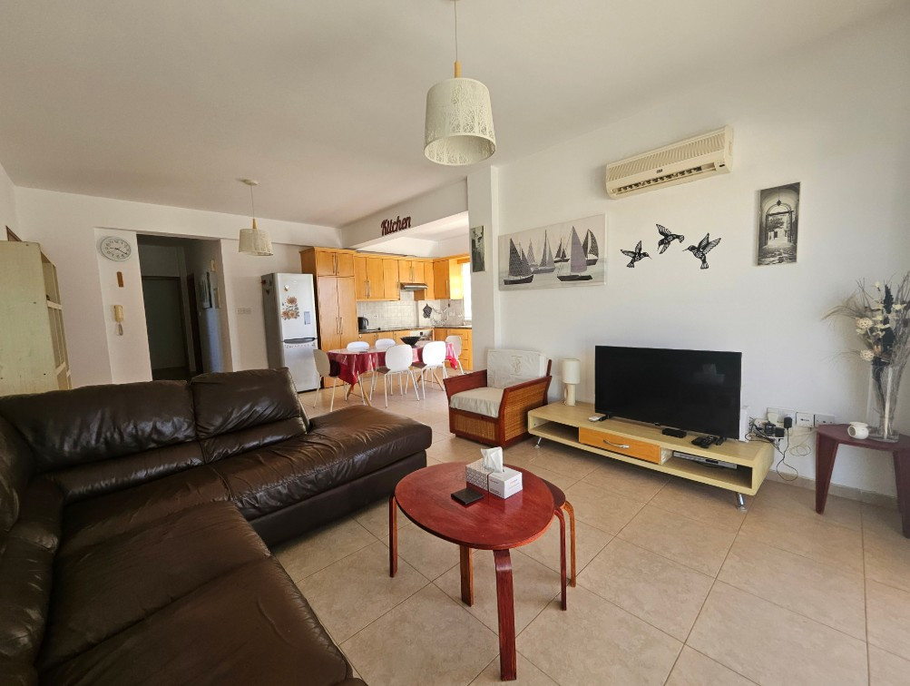 3 Bedrooms Apartment in Universal, Paphos