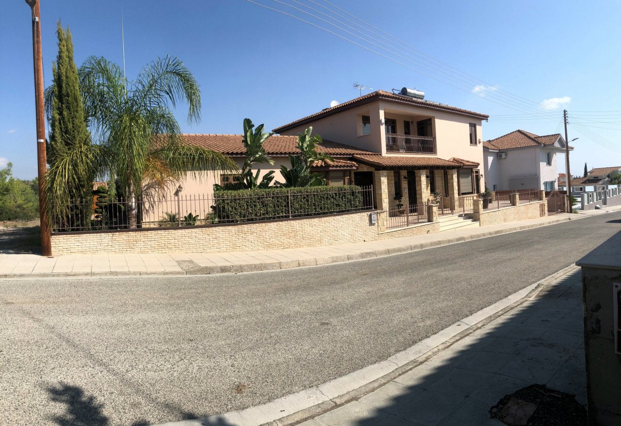 4 Bedrooms House / Villa in Episkopi, Limassol