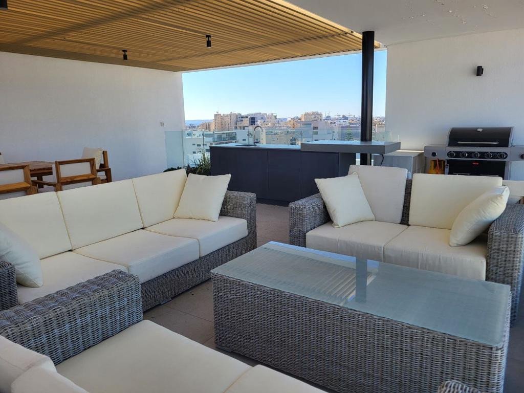 3 Bedrooms Apartment in Agios Nikolaos, Limassol