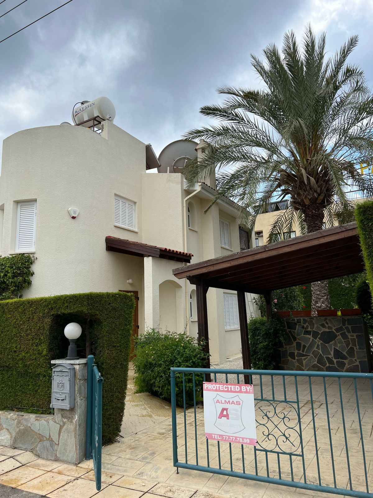 3 Bedrooms House / Villa in Coral Bay, Paphos