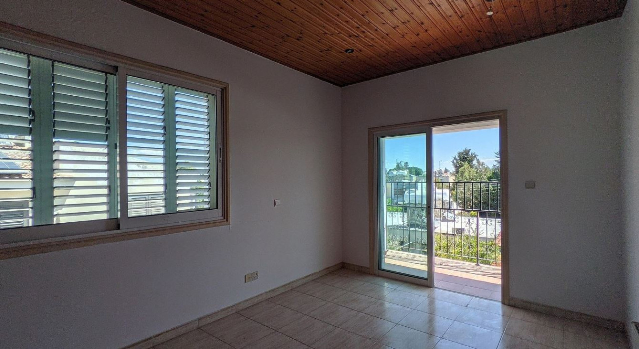 3 Bedrooms House / Villa in Strovolos, Nicosia