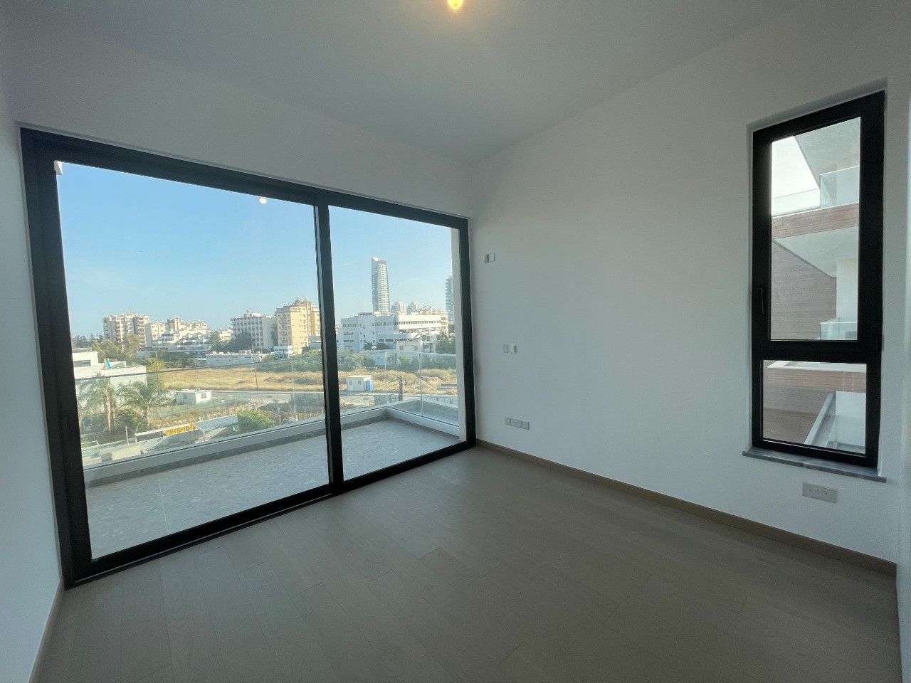 2 Bedrooms Apartment in Crowne Plaza Area, Limassol
