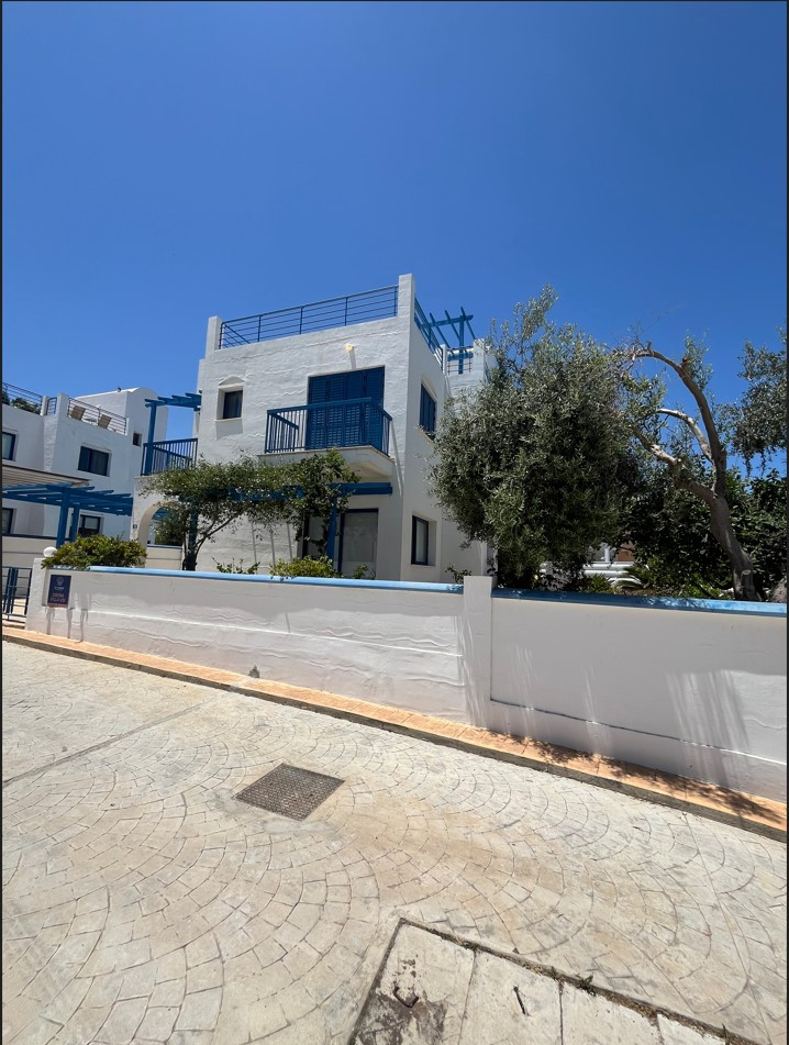 3 Bedrooms House / Villa in Ayia Triada, Famagusta