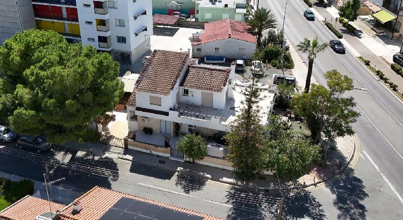 3 Bedrooms House / Villa in Latsia, Nicosia
